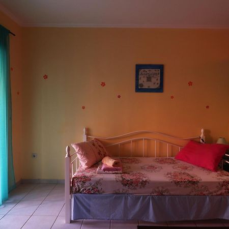 Villa Ladina Λυγιά Εξωτερικό φωτογραφία